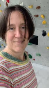 Auch heute: Bouldern mit Lukas. Tee zum Abschluss. Jetzt Waschsalon.  Schönen Abend euch!, Wer bin ich? , Hallo ihr Lieben, ich bin Mona, ich  bade rund ums Jahr in Flüssen und Seen, ich reise seit 2018 ...