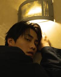 💡 🦖 @fan82114 Styling @charliebubblecat Makeup @wjc_mua Hair @80s_josh  Team @weteamwork.co