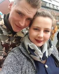 Klassische prinzessinnenhochzeit, so bezeichnete mama silvia (54) die hochzeit. Sarafina Wollny Im Brautkleid Ihr Peter War Total Geflasht Promiflash De