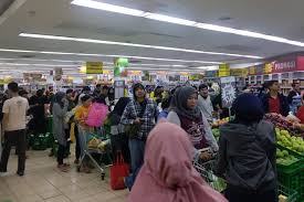 Protes buruh soal thr 2020 berujung ancaman boikot, begini sikap indomaret. Pastikan Seluruh Gerai Giant Bakal Tutup Manajemen Karyawan Dapat Kompensasi Halaman All Kompas Com