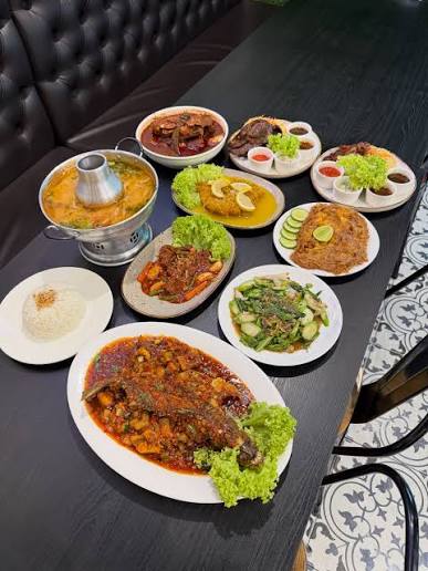 Restaurant Near Gong Badak | Delivery