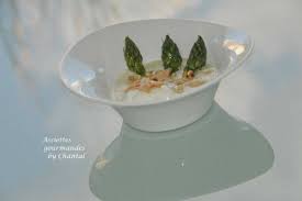 Veloute D Asperges Oeuf Mollet Et Foie Gras En 2020 Veloute Asperges Oeuf Mollet Assiette Gourmande