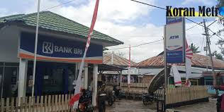 Loker bank bri bandung update maret 2020. 11 Nasabah Menang Hadiah Undian Simpedes Di Bri Unit Taliabu Koran Metro7 Online