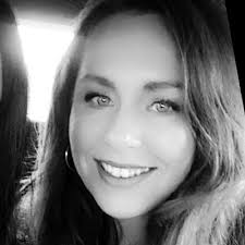 Delighted to have graduated from Queen's University Belfast with a Masters  of Law with Distinction 😄👩🏻‍🎓