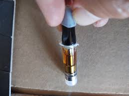 Has anyone seen this before? Weird white powder forming on cartridge - Vape  Carts - Future4200