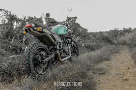 2018 royal enfield himalayan sleet edition launched at a. Modified Royal Enfield Himalayan Stuns With Bossy Postures