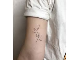 45 Tatouages Minimalistes Et Tendance En 2021 Femme Actuelle