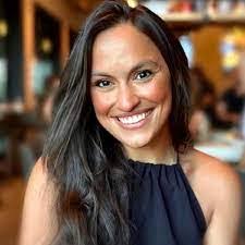 Babette Scheerer's Instagram, Twitter & Facebook