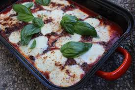 Melanzani In Tomatensauce Mit Mozarella Uberbacken Tomaten Sauce Kochen Lebensmittel Essen