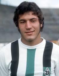 Über den Rhein: Diese 14 spielten für Bayer und Borussia