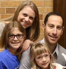 Lois Schuman's Instagram, Twitter & Facebook