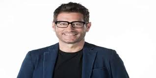 Su tv8 enrico papi con 40 minuti di relax e spensieratezza. Enrico Papi I Segreti Del Suo Cambio Look Ecco Come Sono Dimagrito