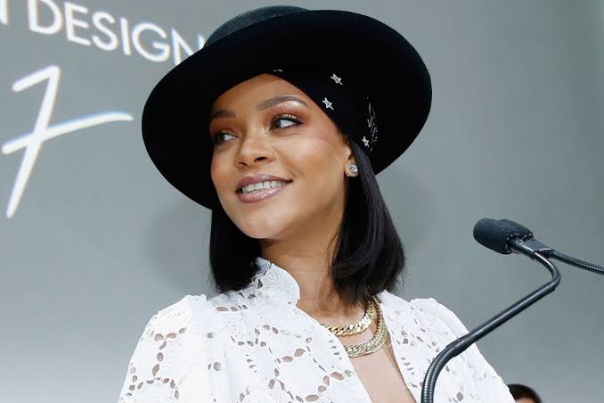 Rihanna Wore $250,000 Worth of Diamonds on Her Ears Alone This Weekend | Billboard