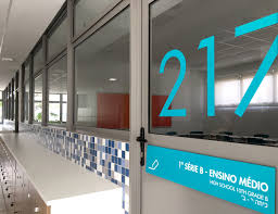Aplicativo do colégio renascença, visando facilitar a comunicação entre escola e família.<br>este aplicativo oferece acesso, de maneira fácil e objetiva. Colegio Renascenca Nitsche Arquitetos