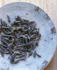 For use over long periods of time at home or serve guests at a hotel or restaurant. Culinary Lavender Flower Dried Edible Lavender For Cooking