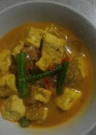 Selain sering dipakai untuk masakan kuah sayur dan ayam, bumbu kuning juga lezat jika diolah bersama berbagai ikan. Daftar Cara Memasak Kulit Sapi Bumbu Kuning Favorit Resep Rahasia Indonesia