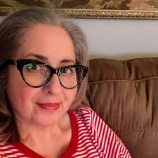 Their song Vivir Lo Nuestro was a huuuuge hit in the 90's when they  recorded it they were close friends, in the early 2000's La India publicly  called him out and said