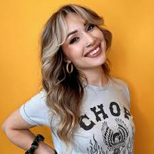 Sabrina Riley's Instagram, Twitter & Facebook