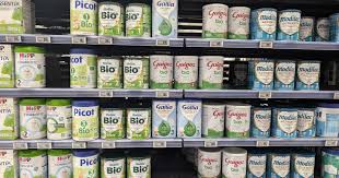 Photo Lait infantile contaminé : le gouvernement confirme qu'un bébé a été ...
