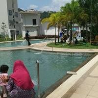 And quiete near to bentong after nearly 100km (i guess, or lesser) journey, there is kolam air panas bentong. Kolam Air Panas Bentong Hot Spring