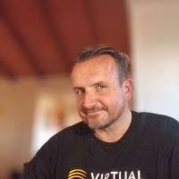 100+ perfiles de «Scott ....»