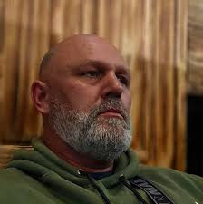 SHEFFIELD DRUG DEALER SENTENCED TO 4 YEARS IN PRISON Sheffield drug dealer  sentenced to nearly 4 years in prison A Sheffield street dealer who used an  associate's car to store his drugs