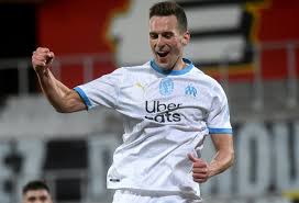 Galatasaray'ın transfer gündeminde bulunan ajax'ın polonyalı yıldızı arkadiusz milik konuştu. Arkadiusz Milik Bientot De Retour