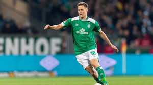 Niklas moisander ist auf dem weg nach bremen. Sahin Lobt Abwehr Chef Moisander Einer Der Besten In Europa Bundesliga Bild De