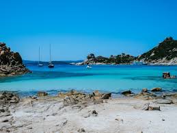 Du musst unbedingt dort anhalten, es ist meiner meinung nach der beste strand von la maddalena. Sardinien Strande Im Nordosten Applethree Food Travel Life