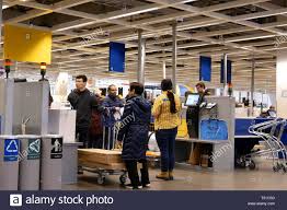 Ikea Worker Stockfotos Und Bilder Kaufen Alamy
