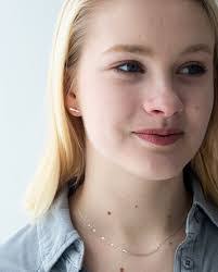 Melanie Hyatt's Instagram, Twitter & Facebook