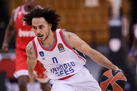 Zorlu mücadelede hakem mete kalkavan da . Anadolu Efes Star Shane Larkin To Play Vs Panathinaikos Talkbasket Net