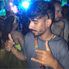 Segue no insta : https://www.instagram.com/dino0fc/?hl=pt-br