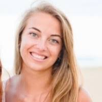 Julia Stang's Instagram, Twitter & Facebook