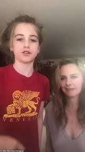 Silverstone told the new york times in may 2020 that she and bear even take baths. Alicia Silverstone Reveals She Takes Baths With Her Nine Year Old Son Bear Daily Mail Online