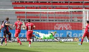 Bayern were dominant in the second half but. Bayer 04 Leverkusen Fc Bayern Munchen 2 4 Neuer Bundesligarekord Fcb Weiter Unaufhaltsam Richtung Achtem Titel In Folge