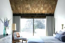 Berkat mereka, kamar tidur tampak penuh dan nyaman ketika memilih tirai di jendela kamar tidur, pertimbangkan desainnya. Jangan Asal Pilih Model Intip 8 Inspirasi Gorden Kamar Berikut