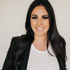 Jennifer Fulkerson's Instagram, Twitter & Facebook