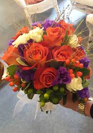 Orange and purple are traditional colors for fall wedding flowers, especially if you're going for a vibrant, colorful look. Awesome Fall Wedding Bouquets With Purple Wedding Ideas