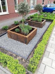 Plantenbakken In De Voortuin Huisentuinontwerp Plantenbakken Voortuin In 2020 Vorgarten Vorgarten Garten Vorgarten Ideen