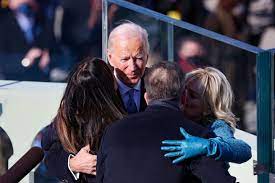 Joe biden has married two times and has four children and seven grandchildren. Joe Biden First Family Das Sind Seine Kinder Und Enkelkinder Brigitte De
