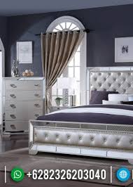 Memanfaatkan ruang semaksimal mungkin dengan konsep kamar tidur minimalis memiliki rumah yang ukurannya tidak terlalu besar bukanlah halangan untuk dapat. Harga Tempat Tidur Minimalis Modern Luxury New Design 2020 Bt 0526