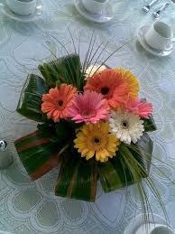 Arreglos De Mesa Con Flores Para Baby Shower Buscar Con Google Arreglos De Mesa Arreglos Florales Arreglos Con Flores Naturales