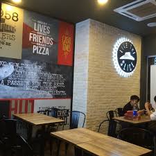 Lihat juga resep pizza dough ala pizza hut enak lainnya. Pizza Hut Damansara Damai Zixioni