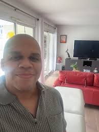 ✨Landes essentiel✨ Je propose des services de ménage et de petits travaux  domestiques auprès des particuliers. Professionnelle et efficace, je mets  un point d'honneur à assurer un travail soigné, en alliant discrétion