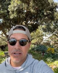 60 seconds to LIVE what’s your last message to the world??? #inspiration  #dateday #sundayvibes #love #marriage #coaching #success #beauty  #meditation #spirituality #church