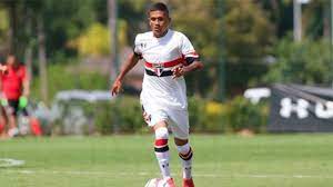 Gustavo maia rating is 68. Bericht Fc Barcelona Sichert Sich Kaufoption Fur Sturmer Talent Gustavo Maia Vom Fc Sao Paulo Goal Com