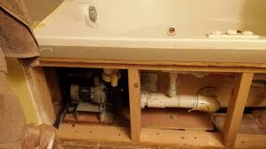 Won't produce hot water if there's no hot water from your water heater, there a few things which might be to blame. Jacuzzi Tub Jets Leak