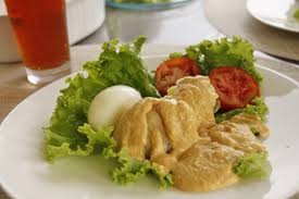 Papas a la huancaina consists of milk, saltine crackers, cheese, and peppers all blended together in a blender to make a cream that is then poured over slices of boiled yellow potatoes. Recipe Papa A La Huancaina Wholesome Harvest