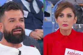 Uomini e donne”: furiosa lite tra Barbara e l'avvocato sardo Federico